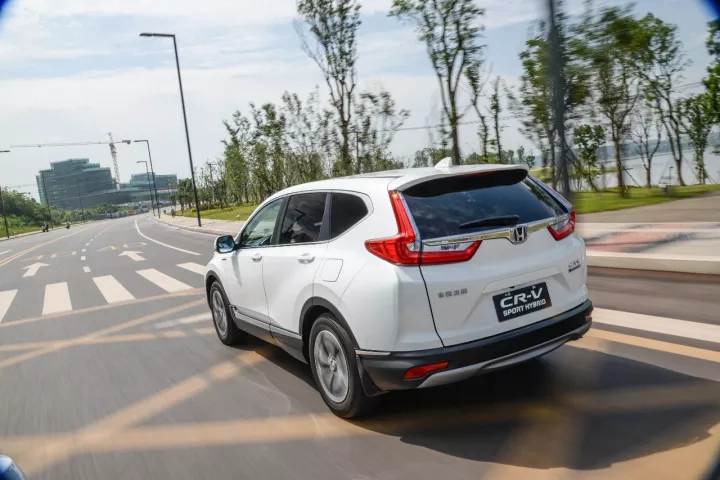 全新一代CR-V 銳?混動(dòng)領(lǐng)銜，東風(fēng)Honda榮耀亮相武漢車展